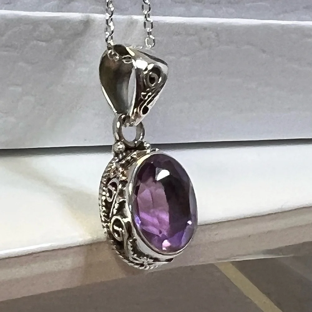 925 Sterling Silver. Amethyst. Necklace - Picture 1 of 9